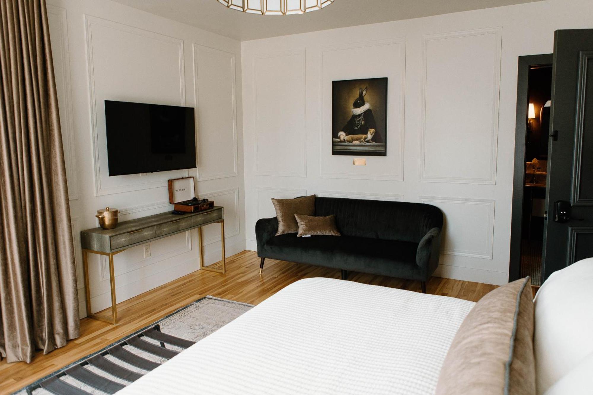 Hatchery Hotel & Event Center La Crosse Bagian luar foto