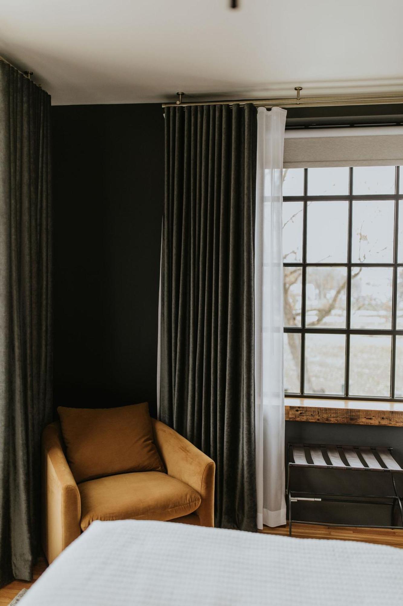 Hatchery Hotel & Event Center La Crosse Bagian luar foto